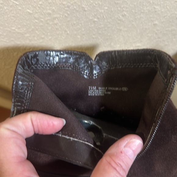 Aerosoles Suede booties size 7 1/2 - Picture 6 of 7